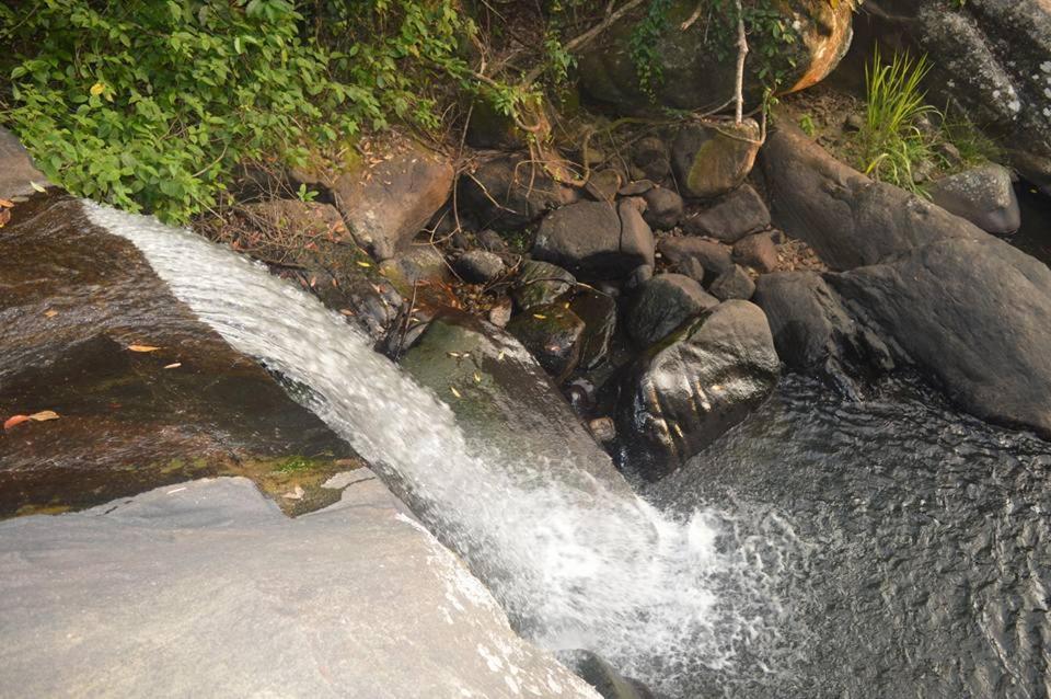 Rock View Holiday Bungalow With Natural Pool Bed & Breakfast Matale Exterior photo