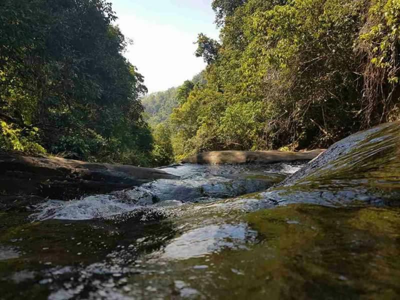 Rock View Holiday Bungalow With Natural Pool Bed & Breakfast Matale Exterior photo